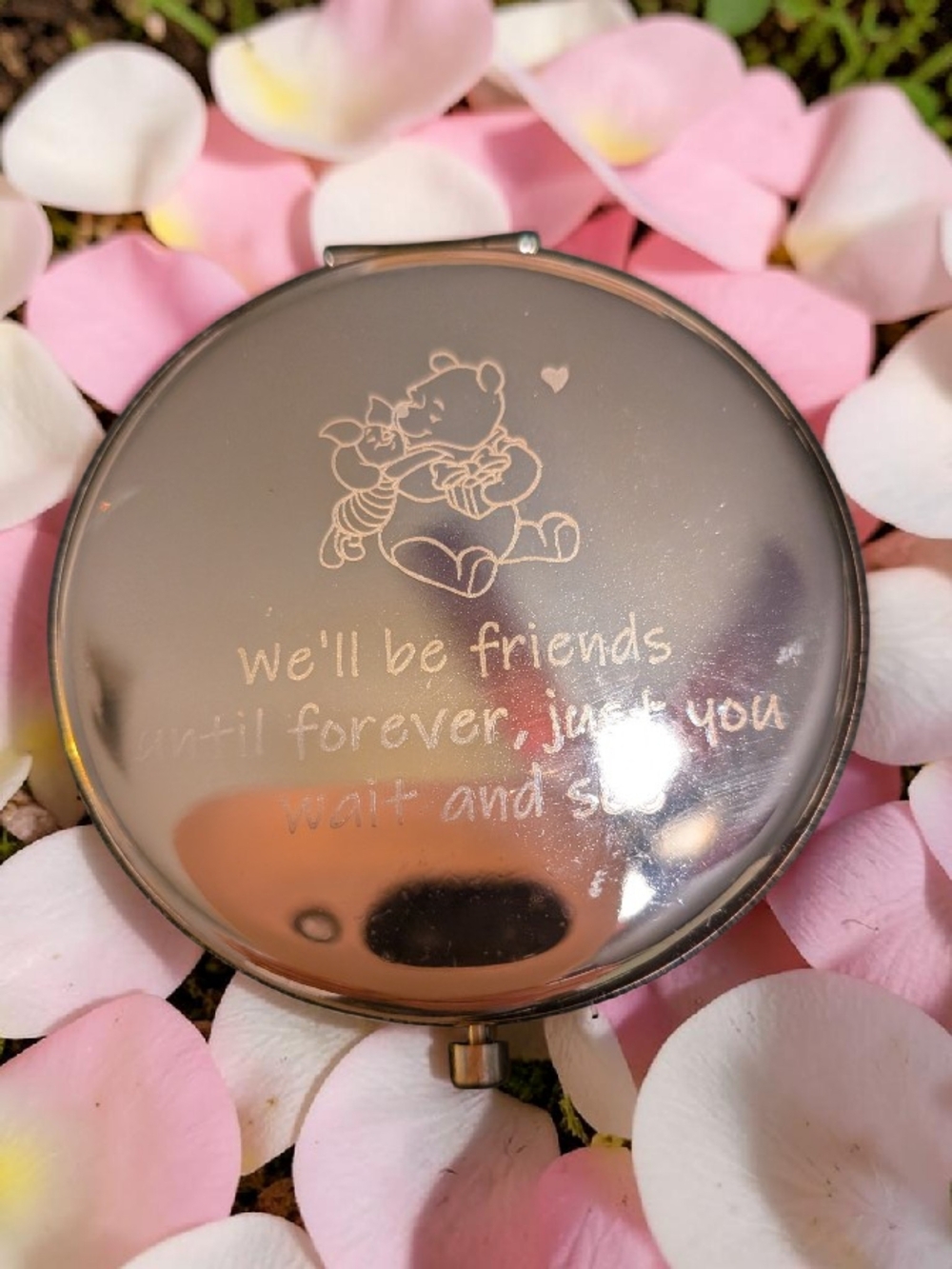 NWT Disney Winnie The Pooh Makeup Set. - Picture 4 of 14